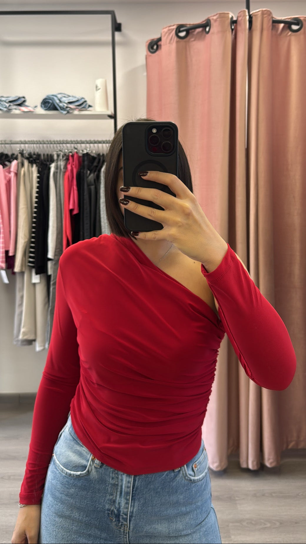 Basic Top - Black/Red